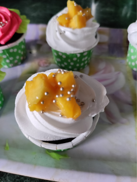 Mango Cupcake